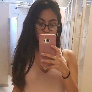 Meet your Posher, Yara